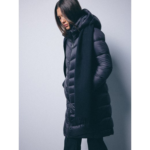 Mohito - Pikowany płaszcz z naturalnym puchem - czarny ze sklepu Mohito w kategorii Płaszcze damskie - zdjęcie 187207214