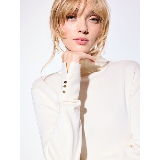 Mohito - Kremowy sweter z golfem - kremowy ze sklepu Mohito w kategorii Swetry damskie - zdjęcie 187207272