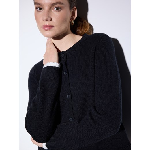 Mohito - Kardigan ze wstawką koszulową - czarny ze sklepu Mohito w kategorii Swetry damskie - zdjęcie 187207371