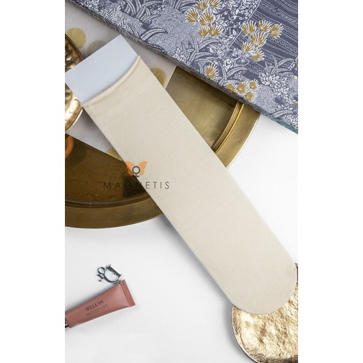 Gładkie skarpety damskie podkolanówki ecru YN5043, Kolor ecru, Rozmiar uniwersalny, Magnetis - id: 219555 - marki Magnetis - 187209560 Gładkie skarpety damskie podkolanówki ecru YN5043, Kolor ecru, Rozmiar uniwersalny, Magnetis ze sklepu Primodo w kategorii Podkolanówki - zdjęcie 187209560