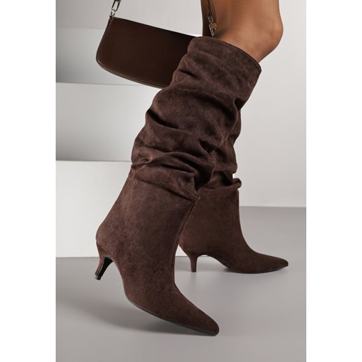 Ciemnobrązowe Marszczone Kozaki na Obcasie Typu Kaczuszka Alevitte ze sklepu born2be.pl w kategorii Kozaki damskie - zdjęcie 187219081