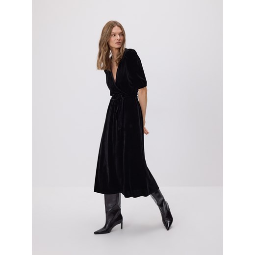 Reserved - Welurowa sukienka midi - czarny - id: 943GA-99X - marki Reserved - 187219553 Reserved - Welurowa sukienka midi - czarny ze sklepu Reserved w kategorii Sukienki - zdjęcie 187219553
