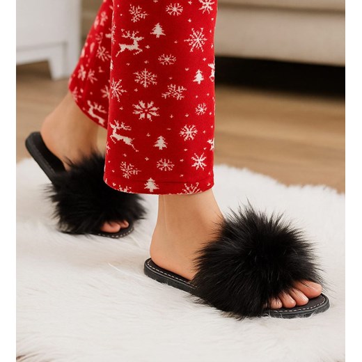 Czarne klapki z efektownym futerkiem /D5-1 2831 S197/ ze sklepu Pantofelek24.pl w kategorii Klapki damskie - zdjęcie 187223380