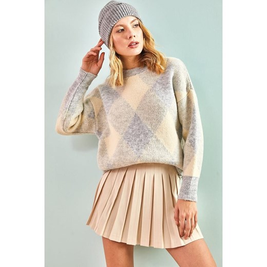 Happiness Istanbul Sweter w kolorze szarym Happiness Istanbul onesize Limango Polska wyprzedaż