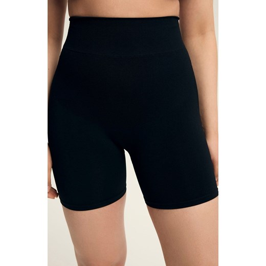 Esotiq szorty damskie modelujące czarne Shrinky 44326-99X, Kolor czarny, Rozmiar L, Esotiq ze sklepu Intymna w kategorii Bielizna wyszczuplająca - zdjęcie 187230553