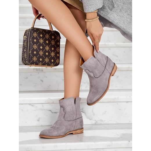 Royalfashion Botki a'la kowbojki na krytym koturnie Blueston ze sklepu royalfashion.pl w kategorii Botki - zdjęcie 187234402