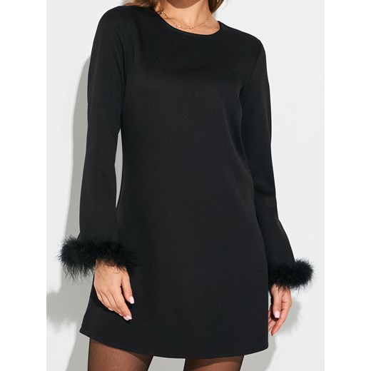 Sinsay - Sukienka mini z ozdobnym futerkiem - czarny Sinsay L Sinsay