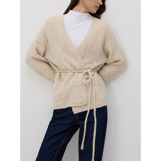 Reserved - Kardigan z wiązaniem - beżowy ze sklepu Reserved w kategorii Swetry damskie - zdjęcie 187240883