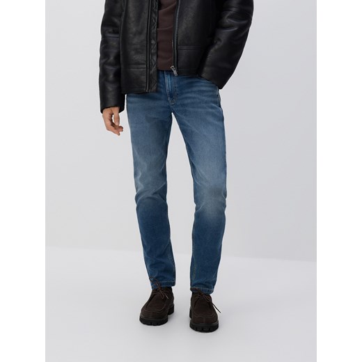 Reserved - Jeansy slim z efektem sprania - niebieski ze sklepu Reserved w kategorii Jeansy męskie - zdjęcie 187241122