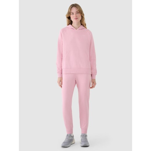 Damskie spodnie dresowe joggery 4F 4FWMM00TTROF1386 - różowe - id: 345624 - marki 4F - 187242910 Damskie spodnie dresowe joggery 4F 4FWMM00TTROF1386 - różowe ze sklepu Sportstylestory.com w kategorii Spodnie damskie - zdjęcie 187242910