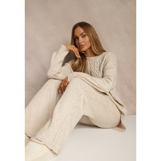 Jasnobeżowy Dzianinowy Komplet z Wełną w Warkoczowy Splot Spodnie i Sweter Reinette - id: 3820-M-299-CREAM - marki Renee - 187243804 Jasnobeżowy Dzianinowy Komplet z Wełną w Warkoczowy Splot Spodnie i Sweter Reinette ze sklepu renee.pl w kategorii Komplety i garnitury damskie - zdjęcie 187243804