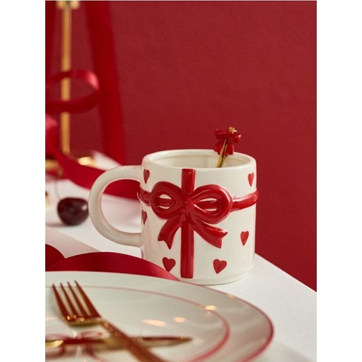 Sinsay - Kubek z motywem prezentu - biały ze sklepu Sinsay w kategorii Kubki - zdjęcie 187246181