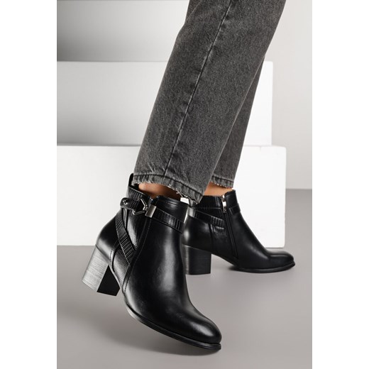 Czarne Botki na Słupku z Metaliczną Aplikacją przy Cholewce Tulianis 40 born2be.pl