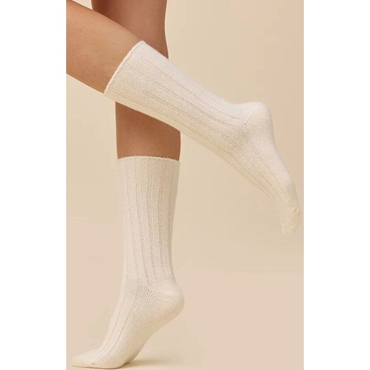 Wełniane skarpetki damskie kremowe SW069, Kolor kremowy, Rozmiar 35-38, Gabriella - id: 219654 - marki Gabriella - 187250912 Wełniane skarpetki damskie kremowe SW069, Kolor kremowy, Rozmiar 35-38, Gabriella ze sklepu Primodo w kategorii Skarpetki damskie - zdjęcie 187250912