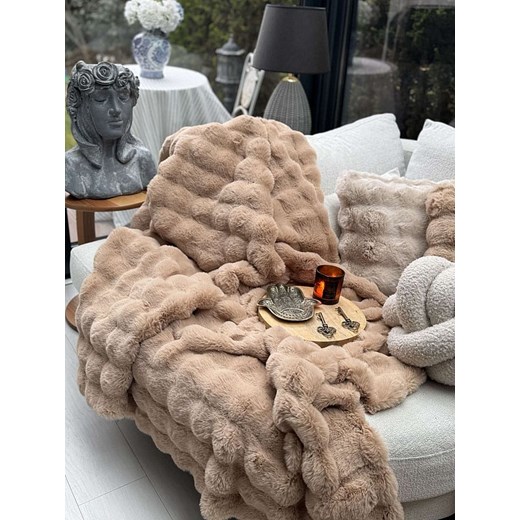 Elizabed Pled w kolorze beżowym - id: 17798266 - marki Elizabed - 187255812 Elizabed Pled w kolorze beżowym ze sklepu Limango Polska w kategorii Tekstylia - zdjęcie 187255812