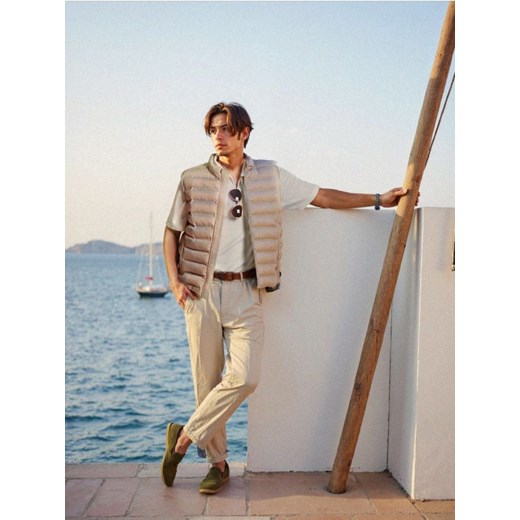 Sinsay - Pikowana kamizelka ze stójką - beżowy Sinsay M promocyjna cena Sinsay