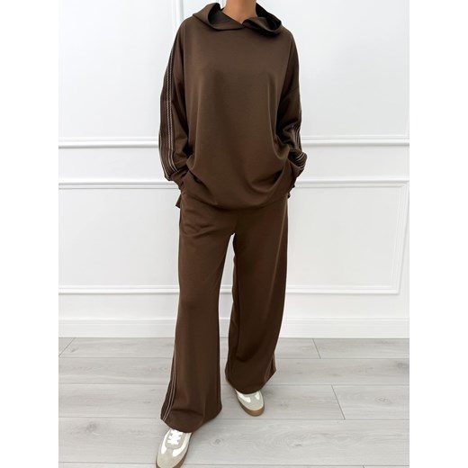 Czekoladowy Wiskozowy Komplet z Lampasem ze sklepu ModnaKiecka.pl w kategorii Komplety i garnitury damskie - zdjęcie 187260031