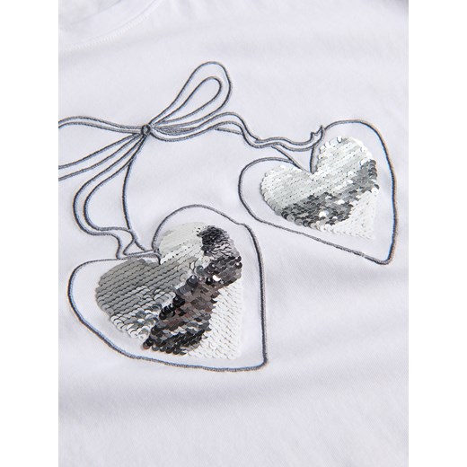 Reserved - T-shirt z cekinową aplikacją - złamana biel - id: 493FT-01X - marki Reserved - 187263170 Reserved - T-shirt z cekinową aplikacją - złamana biel ze sklepu Reserved w kategorii Bluzki dziewczęce - zdjęcie 187263170