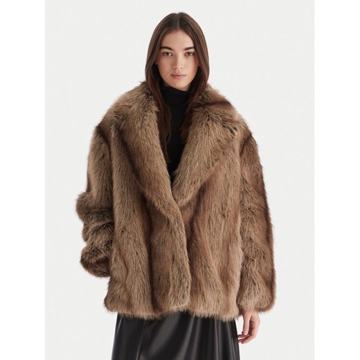 Dixie Futro V330Y004A Brązowy Regular Fit - id: 0000305907264 - marki Dixie - 187264053 Dixie Futro V330Y004A Brązowy Regular Fit ze sklepu MODIVO w kategorii Futra damskie - zdjęcie 187264053