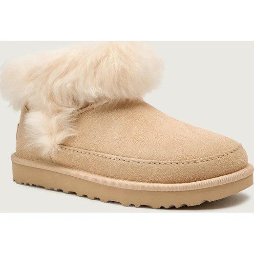 UGG Śniegowce W CLASSIC ULTRA MINI CHALET | shearling | zamsz ze sklepu Gomez Fashion Store w kategorii Śniegowce damskie - zdjęcie 187274054