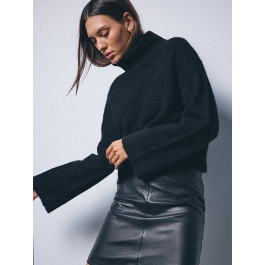 Mohito - Czarny sweter z wełną alpaki - czarny ze sklepu Mohito w kategorii Swetry damskie - zdjęcie 187275011