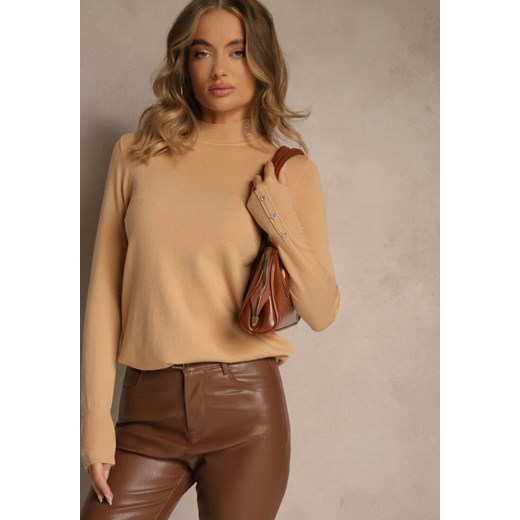 Ciemnobeżowy Golf o Dopasowanym Kroju Zdobiony Minimalistycznymi Aplikacjami Unissa - id: WMY-5854-MIX5K-44-D.BEIGE - marki Renee - 187275750 Ciemnobeżowy Golf o Dopasowanym Kroju Zdobiony Minimalistycznymi Aplikacjami Unissa ze sklepu renee.pl w kategorii Swetry damskie - zdjęcie 187275750