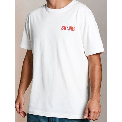 Sinsay - Bawełniana koszulka z nadrukiem na plecach - kremowy - id: 883GP-01X - marki Sinsay - 187276371 Sinsay - Bawełniana koszulka z nadrukiem na plecach - kremowy ze sklepu Sinsay w kategorii T-shirty męskie - zdjęcie 187276371