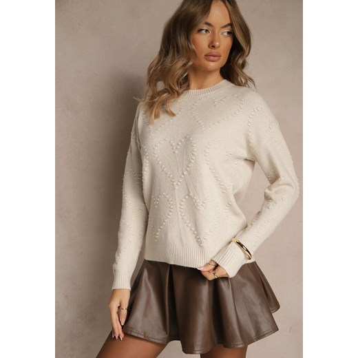 Jasnobeżowy Sweter z Tłoczonymi Sercami Unareia - id: WMY-5795-MIX6K-299-CREAM - marki Renee - 187277194 Jasnobeżowy Sweter z Tłoczonymi Sercami Unareia ze sklepu renee.pl w kategorii Swetry damskie - zdjęcie 187277194