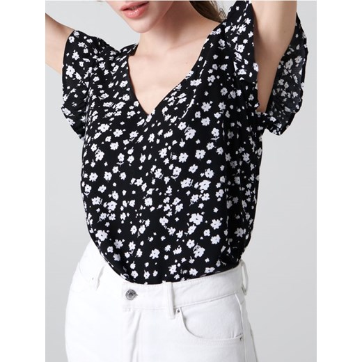 Sinsay - Wiskozowa bluzka ze wzorem - czarny ze sklepu Sinsay w kategorii Bluzki damskie - zdjęcie 187280771