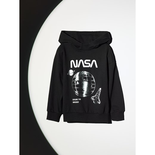 Sinsay - Bluza hoodie z nadrukiem NASA - czarny Sinsay 104 (3-4 l) Sinsay