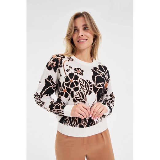 Sweter z kwiaty ecru - id: 32282 - marki Moodo.pl - 187285071 Sweter z kwiaty ecru ze sklepu Moodo.pl w kategorii Swetry damskie - zdjęcie 187285071