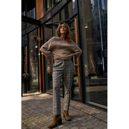 Spodnie w kratę szare ze sklepu Moodo.pl w kategorii Spodnie damskie - zdjęcie 187285074