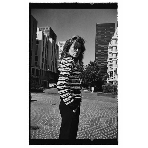 Kardigan w paski czarny - id: 32284 - marki Moodo.pl - 187285092 Kardigan w paski czarny ze sklepu Moodo.pl w kategorii Swetry damskie - zdjęcie 187285092