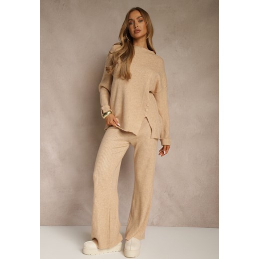 Beżowy Komplet z Wełną i Bawełną Sweter z Guzikami i Szerokie Spodnie Reinelia - id: 3823-M-43-L.BEIGE - marki Renee - 187290192 Beżowy Komplet z Wełną i Bawełną Sweter z Guzikami i Szerokie Spodnie Reinelia ze sklepu renee.pl w kategorii Komplety i garnitury damskie - zdjęcie 187290192