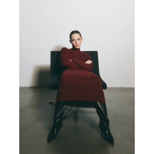 Reserved - Dzianinowa sukienka z wycięciem - burgundowy ze sklepu Reserved w kategorii Sukienki - zdjęcie 187290702