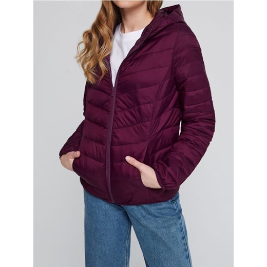Sinsay - Pikowana kurtka z kapturem - bordowy ze sklepu Sinsay w kategorii Kurtki damskie - zdjęcie 187291701