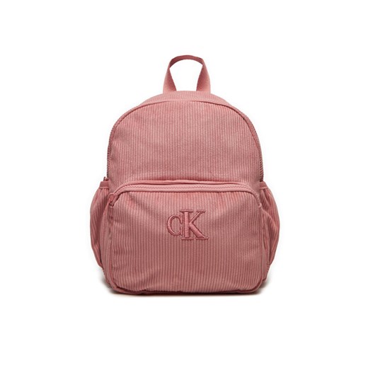 Calvin Klein Jeans Plecak Rib Cord Medium IU0IU00669 Różowy - id: 8721107022932 - marki Calvin Klein - 187291763 Calvin Klein Jeans Plecak Rib Cord Medium IU0IU00669 Różowy ze sklepu MODIVO w kategorii Plecaki dla dzieci - zdjęcie 187291763