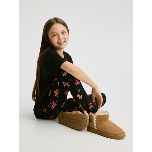 Reserved - Świąteczne legginsy we wzory - czarny ze sklepu Reserved w kategorii Spodnie dziewczęce - zdjęcie 187292864