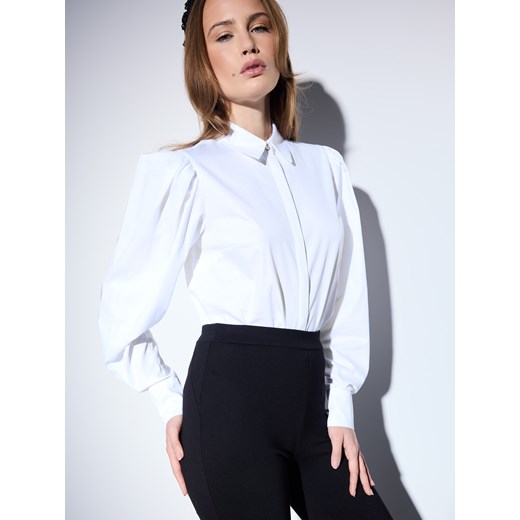 Mohito - Bawełniana koszula - biały - id: 949GH-00X - marki Mohito - 187293912 Mohito - Bawełniana koszula - biały ze sklepu Mohito w kategorii Koszule damskie - zdjęcie 187293912