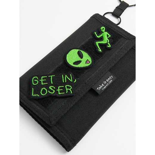 Cropp - Portfel z zielonym haftem UFO - czarny Cropp Uniwersalny Cropp