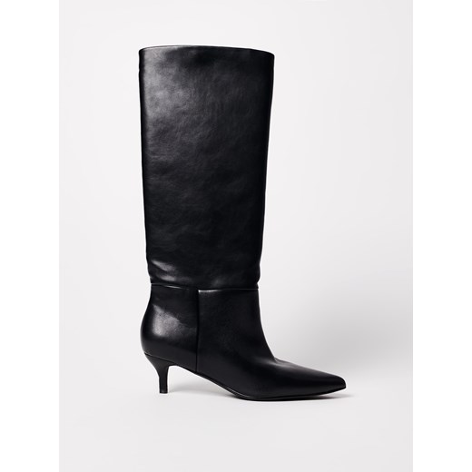 Mohito - Czarne kozaki na obcasie - czarny ze sklepu Mohito w kategorii Kozaki damskie - zdjęcie 187300751