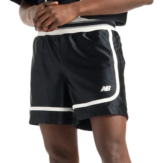 Spodenki męskie New Balance MS51608BK - czarne ze sklepu streetstyle24.pl w kategorii Spodenki męskie - zdjęcie 187302574