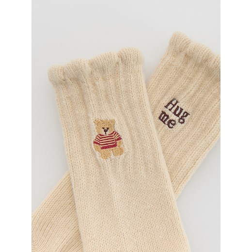 Reserved - Skarpetki z haftem - beżowy ze sklepu Reserved w kategorii Skarpetki damskie - zdjęcie 187312404