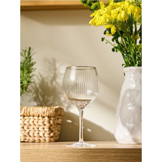 Sinsay - Ryflowany kieliszek ze złotą obwódką - biały ze sklepu Sinsay w kategorii Kieliszki - zdjęcie 187327650