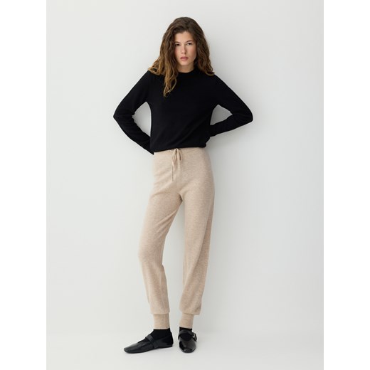 Reserved - Wełniane spodnie z dodatkiem kaszmiru - beżowy ze sklepu Reserved w kategorii Spodnie damskie - zdjęcie 187338461