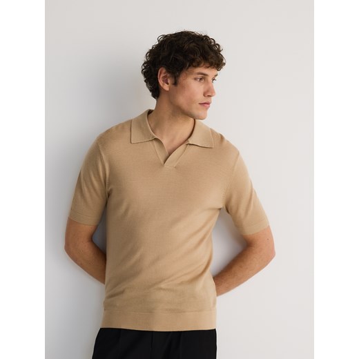 Reserved - Sweter polo z wełny merino - beżowy ze sklepu Reserved w kategorii Swetry męskie - zdjęcie 187340012