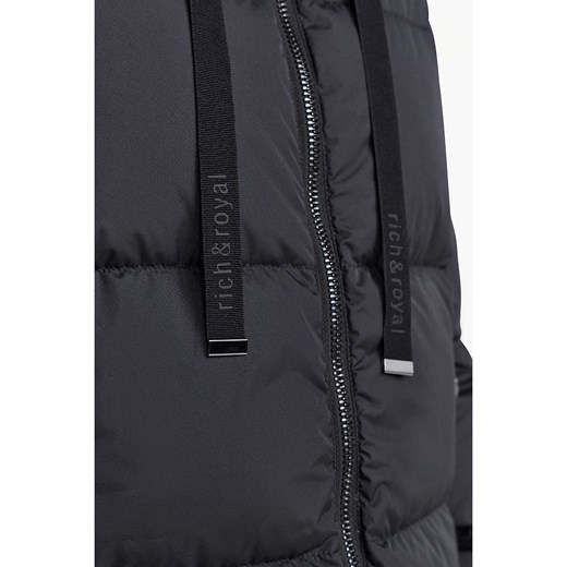 Rich &amp; Royal Płaszcz pikowany w kolorze czarnym Rich & Royal 36 okazyjna cena Limango Polska