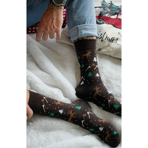 Świąteczne skarpetki męskie Renifery i choinki 1290.034, Kolor brązowy-wzór, Rozmiar 38-41, Milena ze sklepu Intymna w kategorii Skarpetki męskie - zdjęcie 187344531