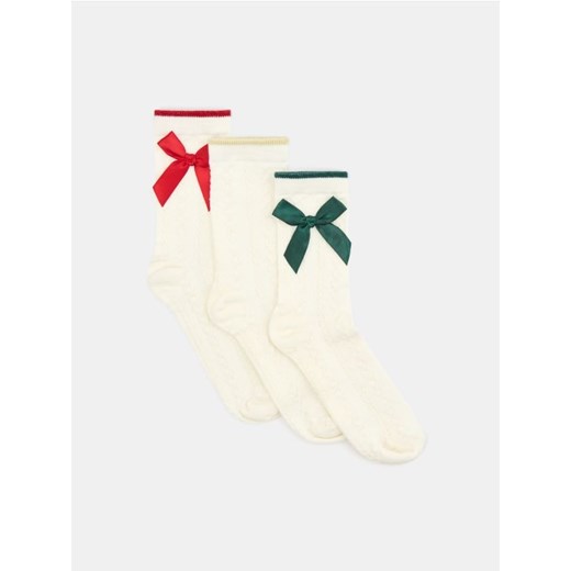 Sinsay - Skarpetki z motywem świątecznym 3 pack - kremowy ze sklepu Sinsay w kategorii Skarpetki damskie - zdjęcie 187348340