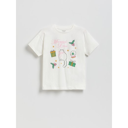 Reserved - Świąteczny t-shirt z nadrukiem - złamana biel ze sklepu Reserved w kategorii Bluzki dziewczęce - zdjęcie 187353532